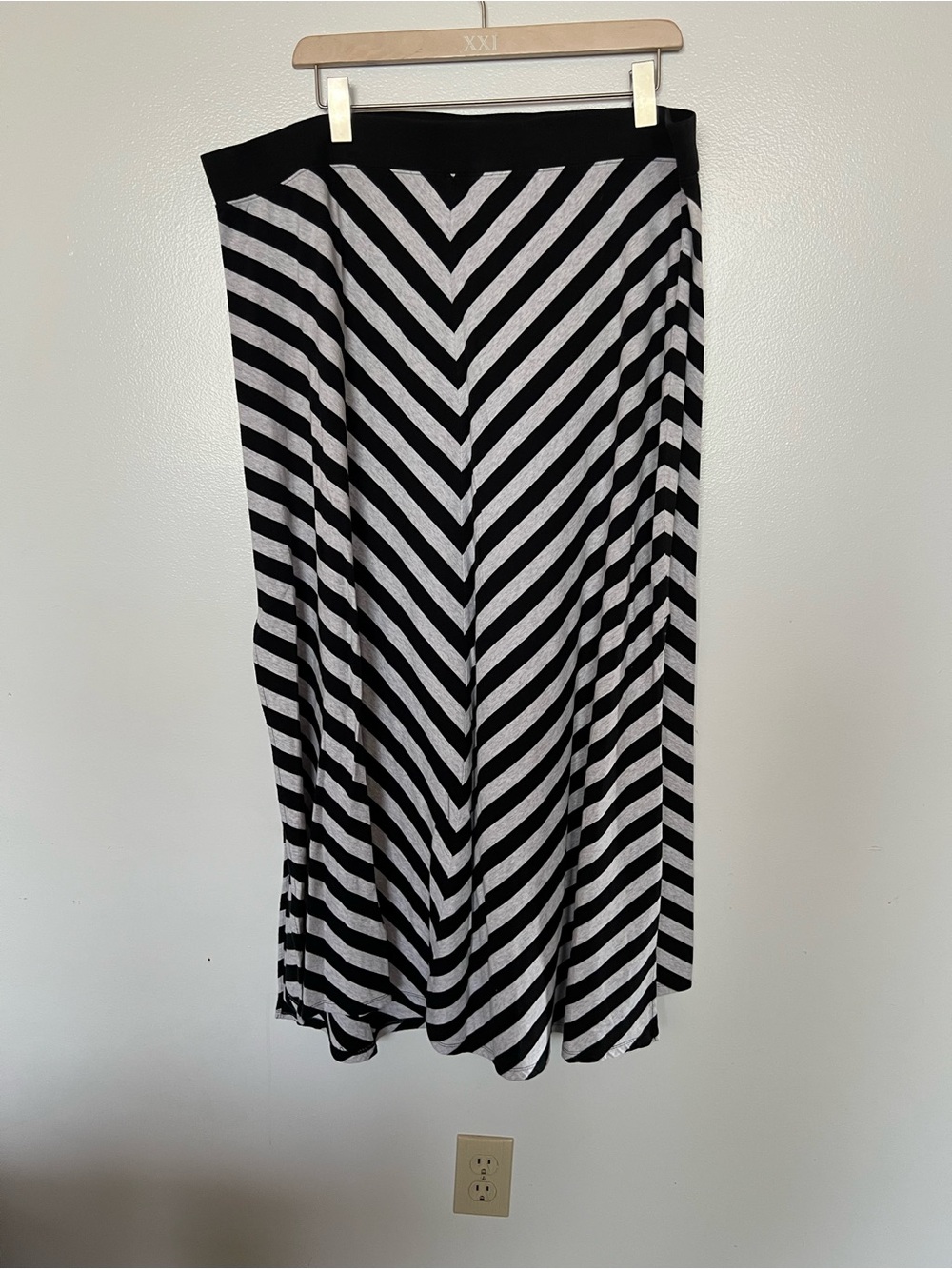 Calvin Klein Performance Woman's Chevron Maxi Skirt Sz 2X